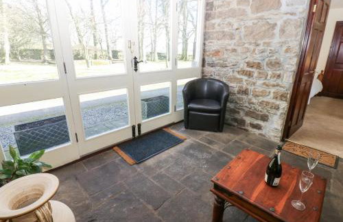 Pencroft Cottage - Photo 12