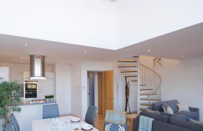 CITY CENTRE APARTMENT with Free Secure Underground Parking - Foto 8