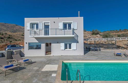 Tranquil sea view villa with private pool, just 2km from the beach! - Foto 6
