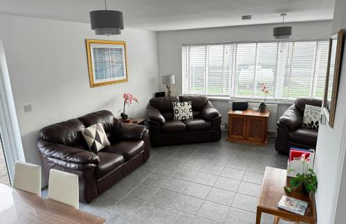 Cosy bungalow with views, walks, garden & parking. - Foto 33