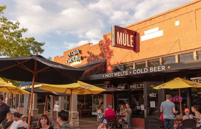 Cozy 6BR Home Near Plaza Dist -sleeps 15 - Photo 77