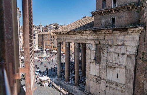 Heart of Rome - Pantheon View - Photo 1