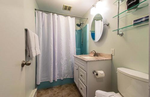 East End Condo Across from Assoc Beach - Foto 13