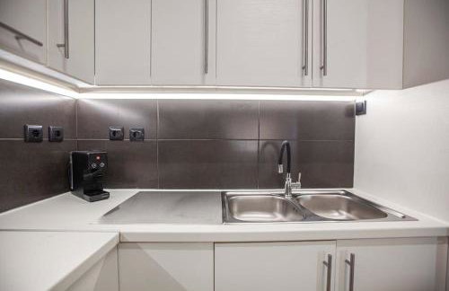 Kalafatis Downtown Apartment - Photo 8