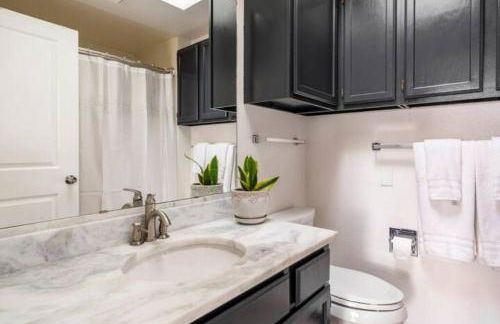 Shiny Rambler House with Spacious Solarium. - Foto 45