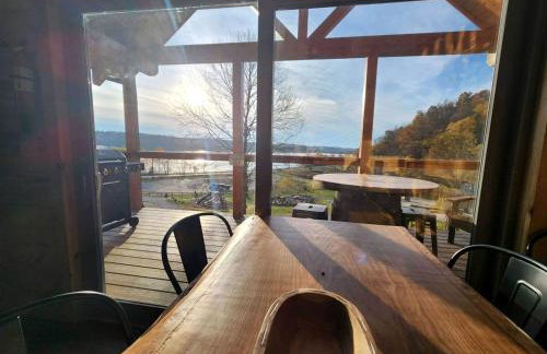 Luminous Cabin near Tappan Lake with Hot-Tub, BBQ and Deck in Ohio - Foto 14