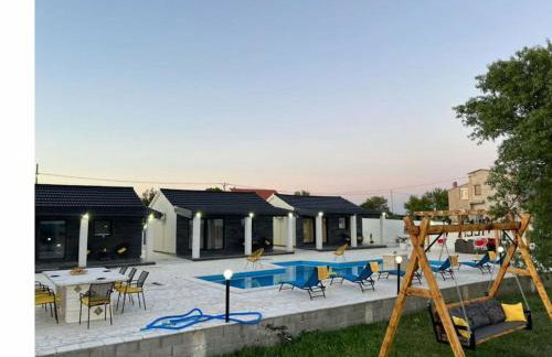 Unique Villa V with pool - Foto 1