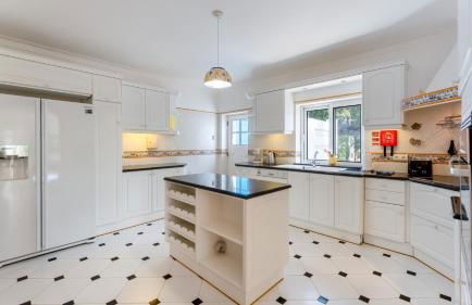 Bright 3 BDR Duplex House With Pool by LovelyStay - Foto 11