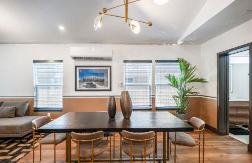 HTX Ultra Chiic Suite #1 - Photo 15