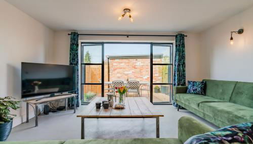 Norton Coach House - Photo 2