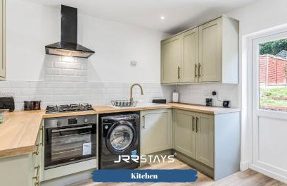 Dudley - Stylish 3 Bedroom Sleeps 6 Wi-Fi - JRR Stays - Foto 24