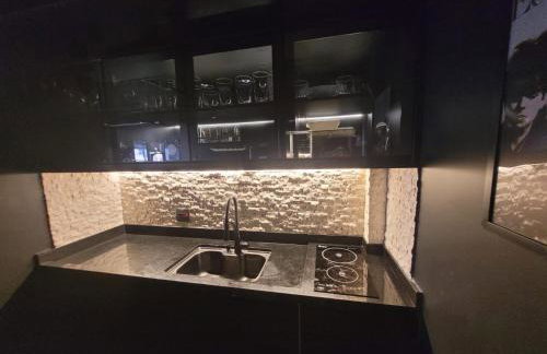 Morumbi, Apartamento Pub, SPA com hidromassagem, PISCINA Aquecida PRIVATIVA, LAREIRA, tudo que você precisa para descansar, trabalhar ou realizar aquela comemoração! Com total conforto e PRIVACIDADE! O Apt Nota 10 de SP! - Foto 59