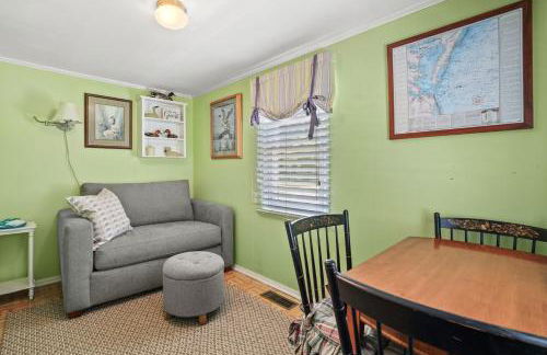 Bue Crab Bungalow - Charming in-town cottage! - Foto 12