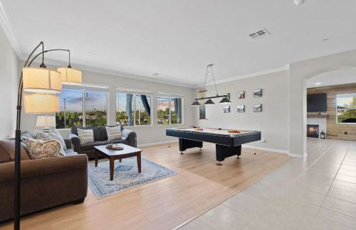 Sunset Crest - Home with stunning views, Pool, BBQ - Foto 53