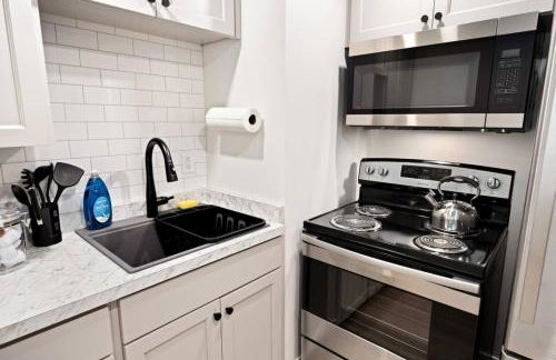 The Silo 8 - Modern 2BD in a Quiet Neighborhood - Photo 5