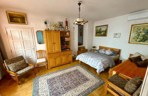 Perfect Remote-Workplace in Sunny Apartment - Foto 5