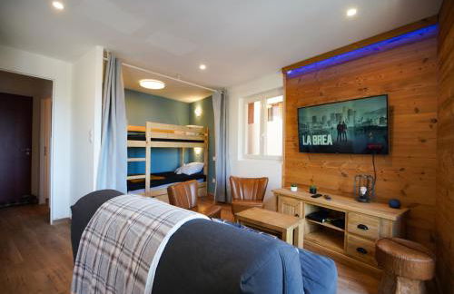 Les Marmottes-Centre-ville-Terrasse & Bois- T2-Premium-Parking couvert-Netflix-6 pers - Foto 9