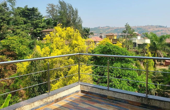 Misty Palace Lonavala - Foto 24