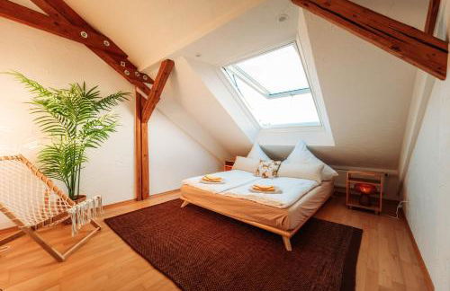 Spacious Penthouse with AC and Free Parking Steps Away From the Central Station - Foto 5