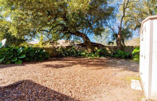 Hazel's Happy Hideaway- Midtown Mobile! - Foto 24