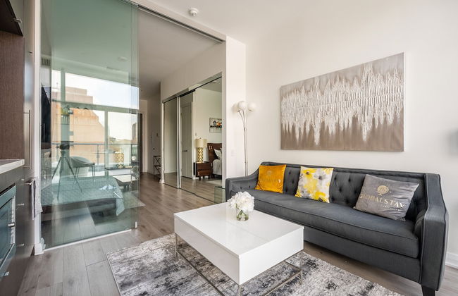 Charming Yorkville Condos - Photo 28