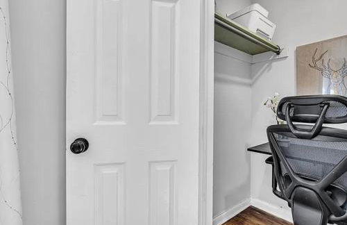 Suburban 3BR Stylish Oasis - Foto 10