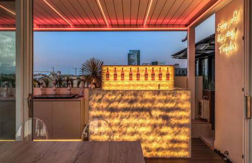 SkyJungle, luxury penthouse private pool and spa - Foto 30