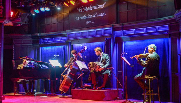 Tango show and Dinner at El Querandi - Foto 2