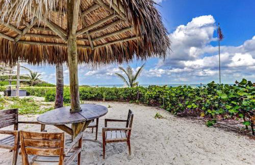 2B Beachfront condo! Pool! Games! 15 mins to PBI! - Foto 18