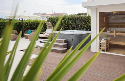 Villa Pino with Pool, Sauna & Jacuzzi - Foto 28