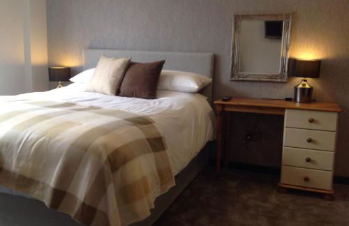 Rooms @ Number Six - Photo 30