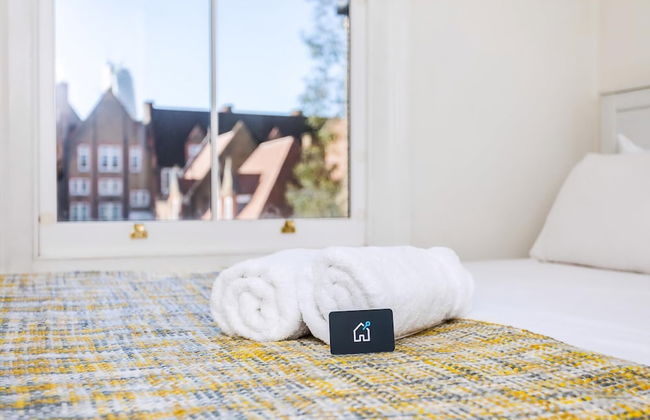 Bright and Spacious Notting Hill Nest - Photo 11