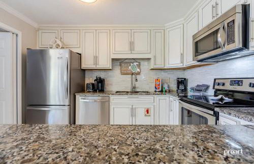 Pelican Cliff breathtaking view less than a mile to beach - Foto 40