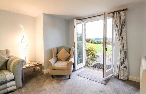 Inglewood Court - Photo 4