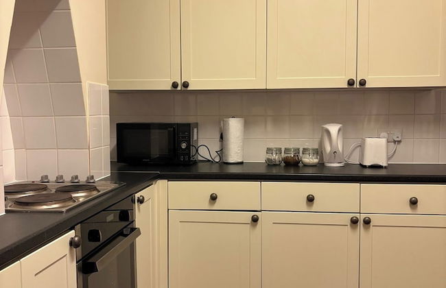 Stylish 2 Bedroom Apartment in Havant - Photo 6