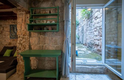 Manor house Aman - Photo 17