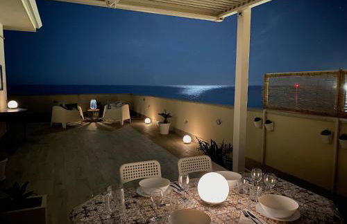 Fronte Mare a Pozzallo in Sicilia - Terrazza delle Sirene - Foto 19