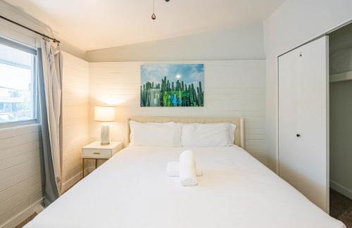 Spacious 2 Bedroom, 2 Bath, Pool, Free Parking, Gym - Foto 39