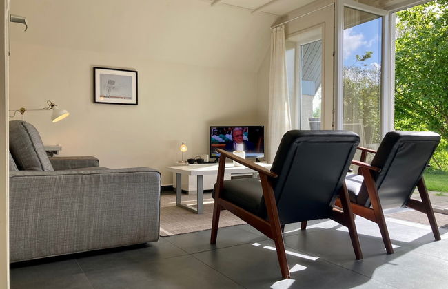 Cozy House Heide 6p at a Canal Near Lake Lauwersmeer - Photo 8