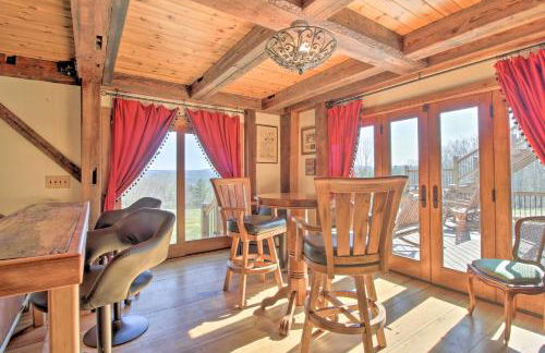 Timeless Red Sox Retreat with Scenic Mountain Views! - Foto 6