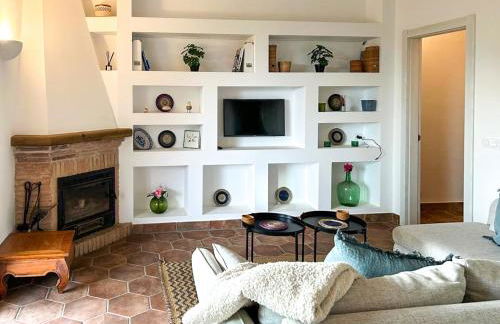 PRAGA 2 - Encantadora casa con piscina y vistas al bosque! - Foto 11