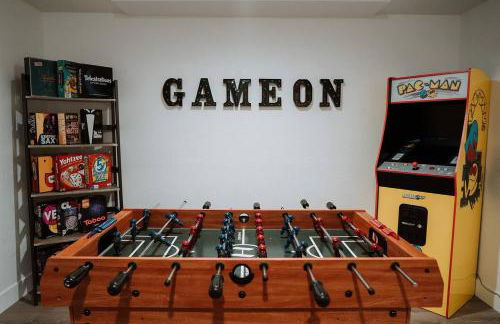 DenverRed Rocks 6BR Sleeps 14 Hot Tub - Foto 8