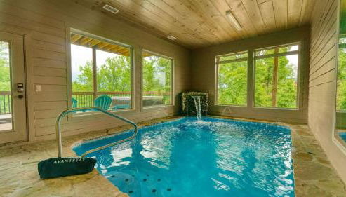 Wanderer by Avantstay Sleeps 34, A+ Custom Smokies Cabin - Foto 2, Other