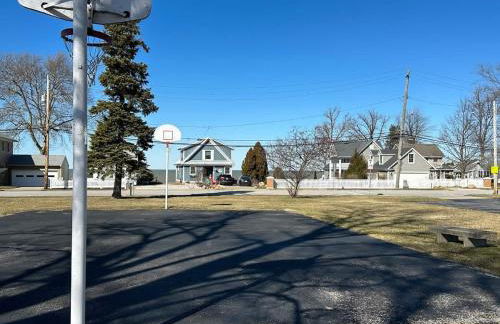 The Sunset Cottage - Lakefront with Private Beach - Foto 34