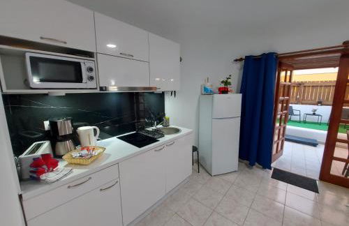 Bungalow with Sunny Private Terrace - Secure Bike or Board Storage - Foto 6