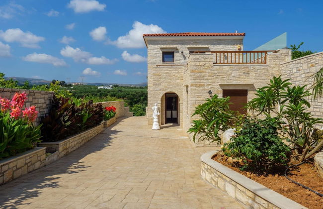 Luxurious Villa With Private Pool, Near a Couple of Restaurants & Sandy Beach - Foto 40