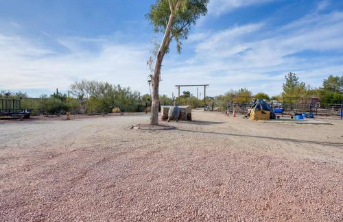 Horse Ranch Hideaway! Wickenburg Equestrian Casita - Photo 26