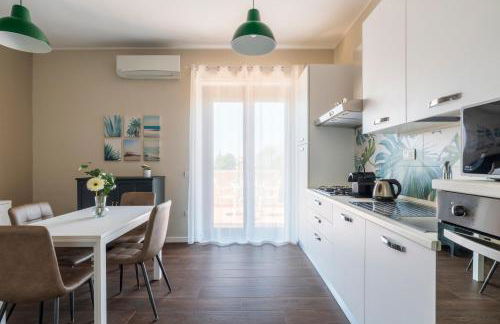 10' from the Sea, Elegant Penthouse with Terrace - Foto 39