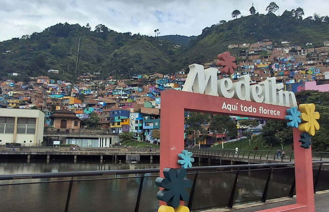 Free tour pela Comuna 3 Manrique - Foto 1