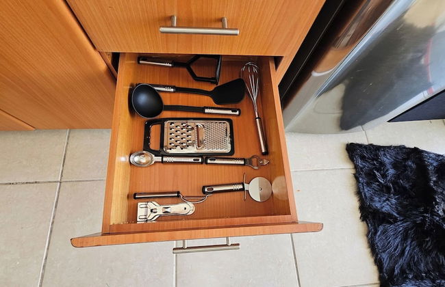 Cozy and Modern Apartment Black & White With Jacuzzi on Terrace - Photo 34